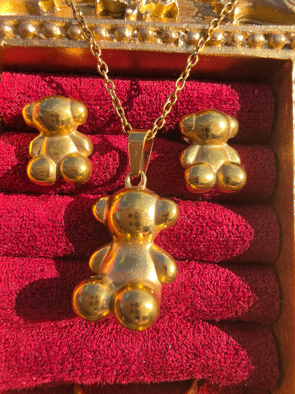 Set of beautiful bears with adjustable ring
