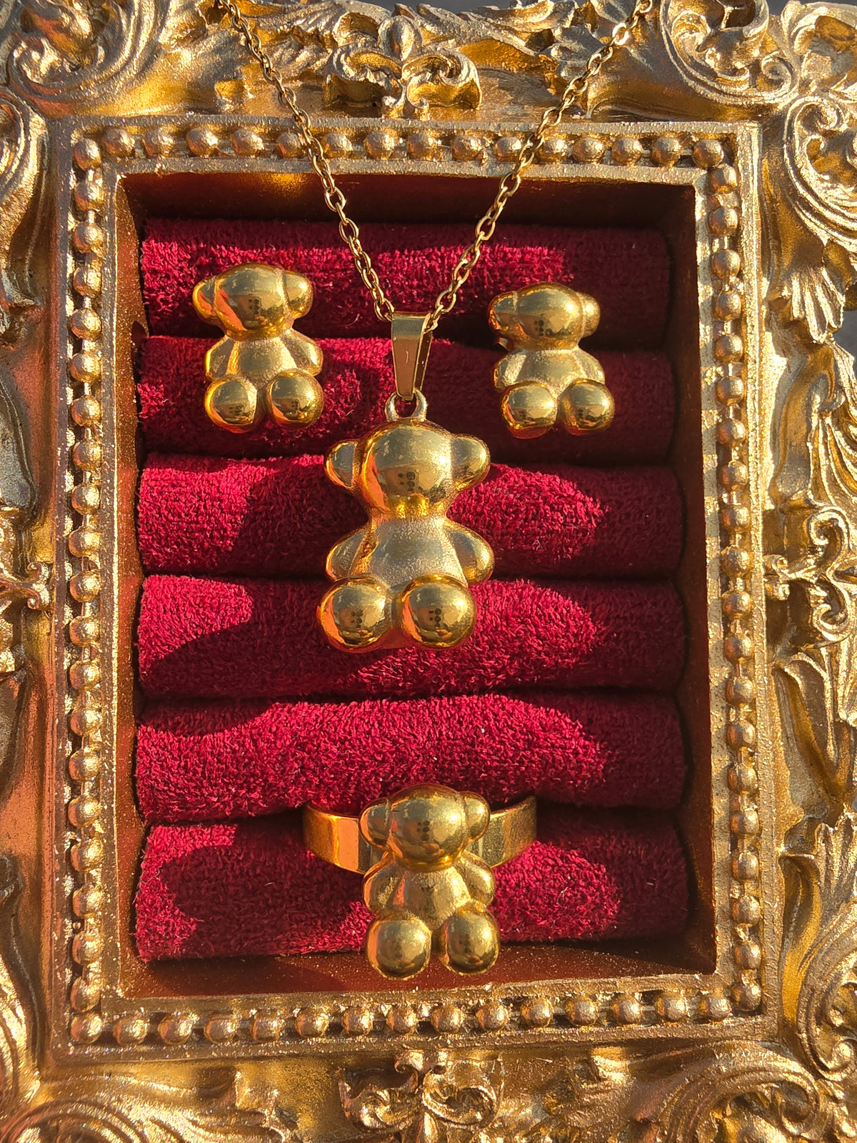 Set of beautiful bears with adjustable ring
